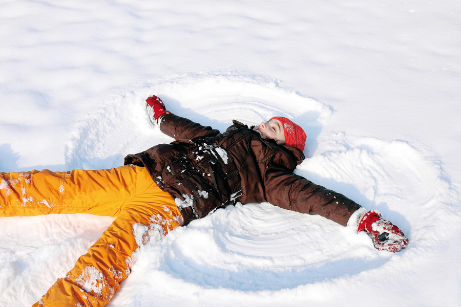Familie im Schnee
